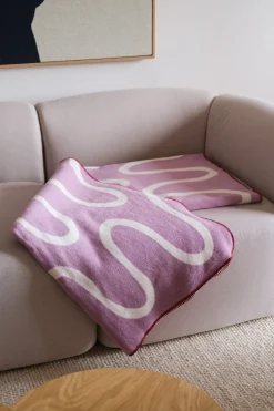 Plaid en coton peluche lilas 150x200cm Swirl Throw - noo.ma