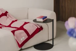 Plaid en coton rose fleuri et jus de cerise 150 x 200 cm Gilli - noo.ma