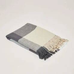 Plaid Livia Gris - Madura