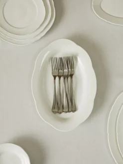 Plat de service ovale en porcelaine blanche 24,5x15x3,2cm M Silhouette - Serax