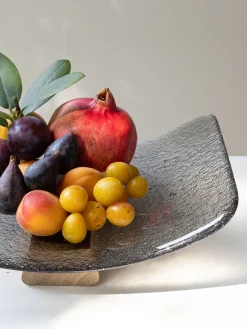 Plateau incurvé en bois et verre gris 36,5cm LOUPY - Mlle Jo