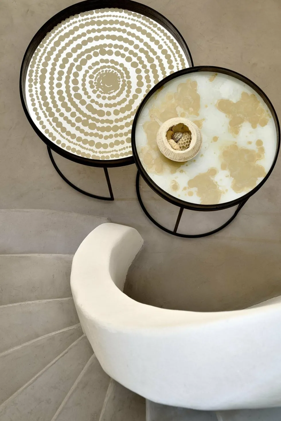 Plateau rond en miroir Gold Beads - Ethnicraft Accessories