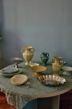 Plat en polyrésine jaune pâle 29x21,5x3,5 New classics - HKliving