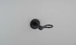 Porte bouteille de savon simple en métal massif noir 14 cm - Buster+Punch