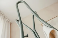 Porte-manteau en acier green tea 56x169cm Charles - Metallbude