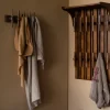 Porte-manteau mural en bois de manguier 66x32x110cm Jackub - Dutchbone