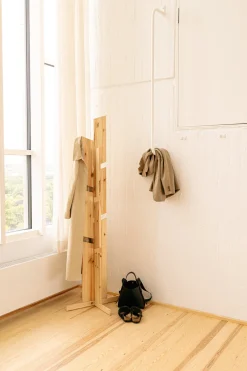 Porte-manteaux en pin 186cm Keeper - Karup Design