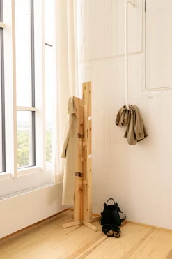 Porte-manteaux en pin 186cm Keeper - Karup Design