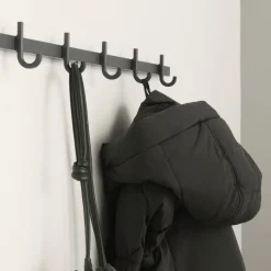 Porte-manteaux mural en aluminium gris 82x5,2x4,7cm Relief - String furniture