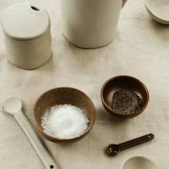 Pot à confiture avec cuillère en porcelaine blanc cassé Flow - Ferm Living