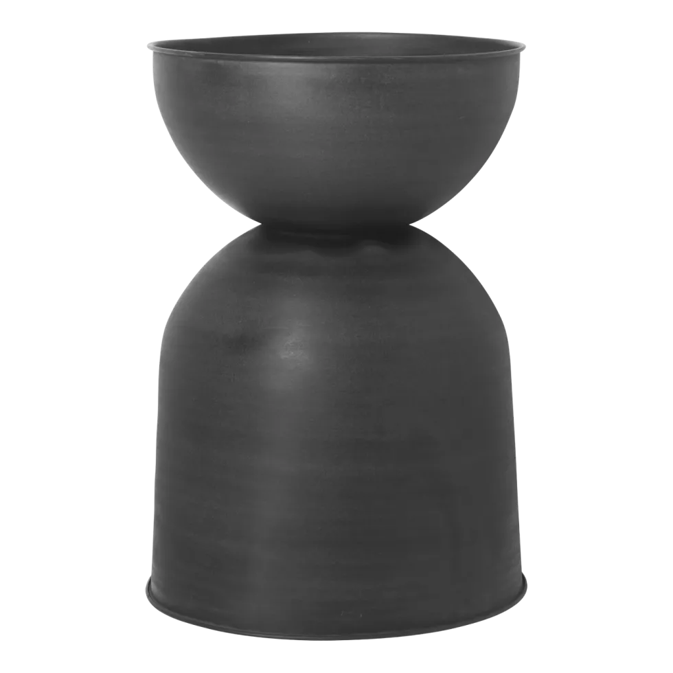 Pot de fleur réversible en fer noir L Hourglass - Ferm Living