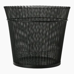 Pot de fleurs en tôle perforée noire 27 cm Matégot - Gubi