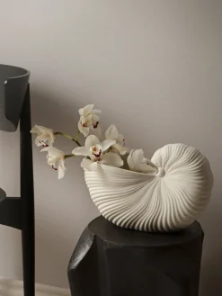 Pot en grès écru coquillage - Ferm Living