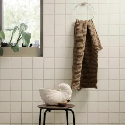 Pot en grès écru coquillage - Ferm Living