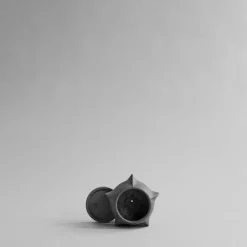 Pot à fleurs en béton 19,8cm Arket - 101 COPENHAGEN