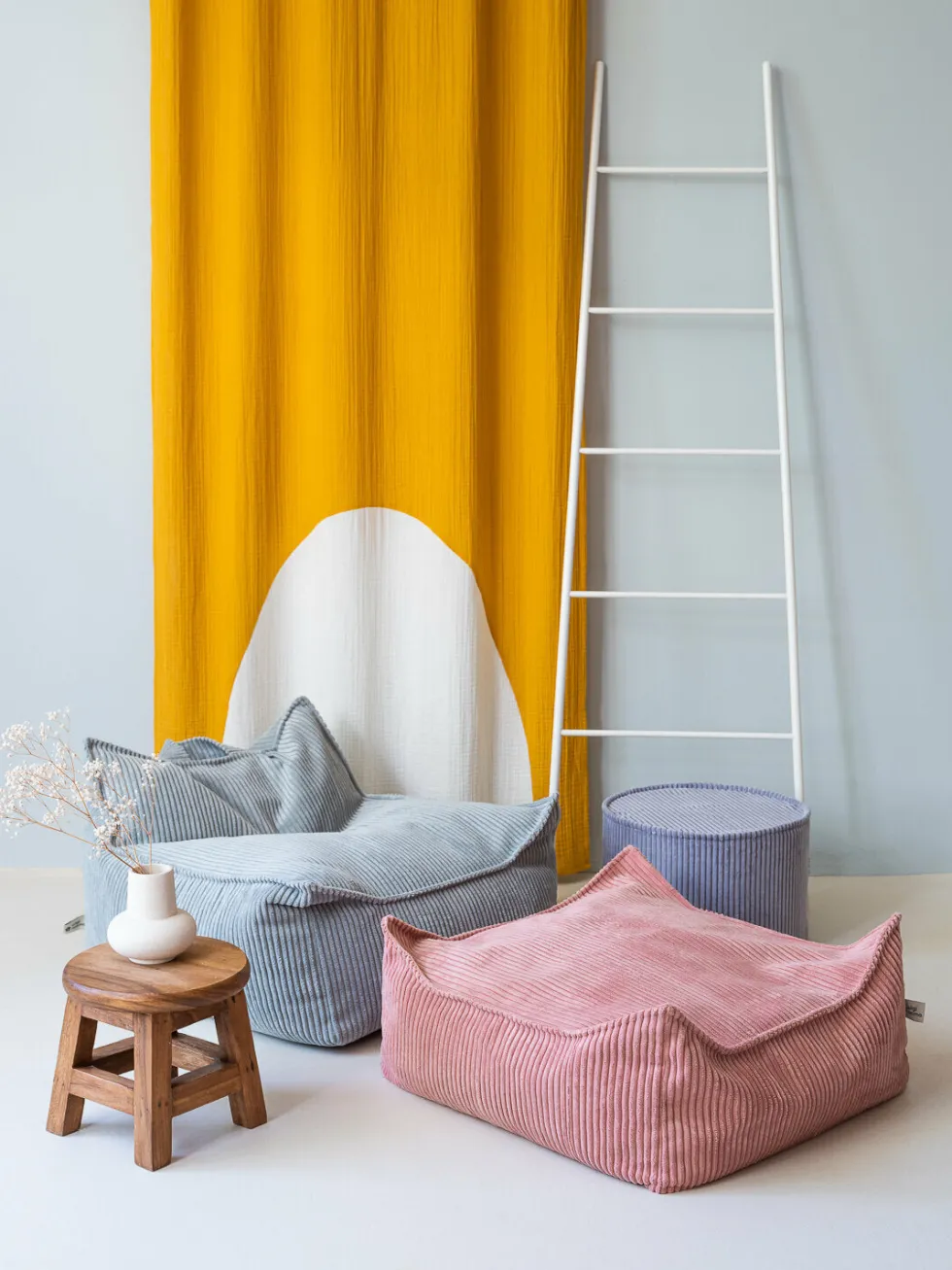 Pouf carré en velours côtelé rose 60 x 60 cm - Wigiwama