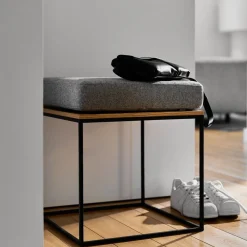 Pouf en chêne plaqué naturel et coussin gris Feo - noo.ma