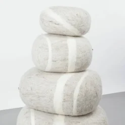 Pouf en laine beige marbré XXL Béla - myfelt