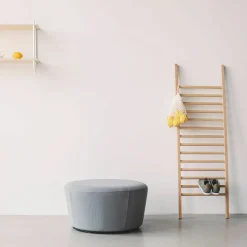 Pouf large en cuir Cognac Naïve - Emko