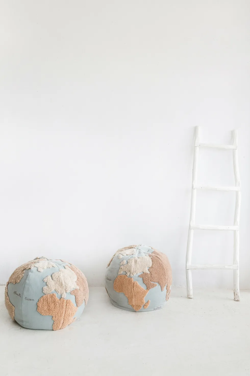 Pouf map monde enfant - Lorena Canals