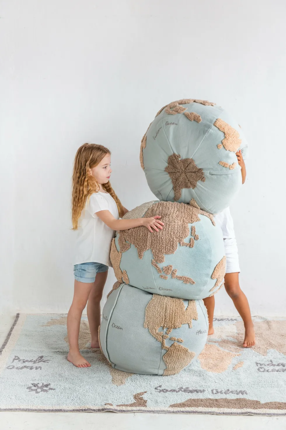 Pouf map monde enfant - Lorena Canals