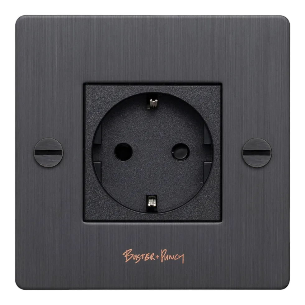 Prise 1G bronze fumé Socket - Buster+Punch