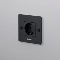 Prise 1G noire Socket - Buster+Punch
