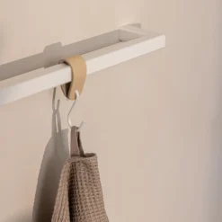 Rail à serviettes carré en acier blanc 55cm Vana - Metallbude