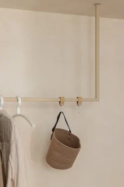 Rail à vêtements carré en acier beige cashew 60x60cm Rubi - Metallbude