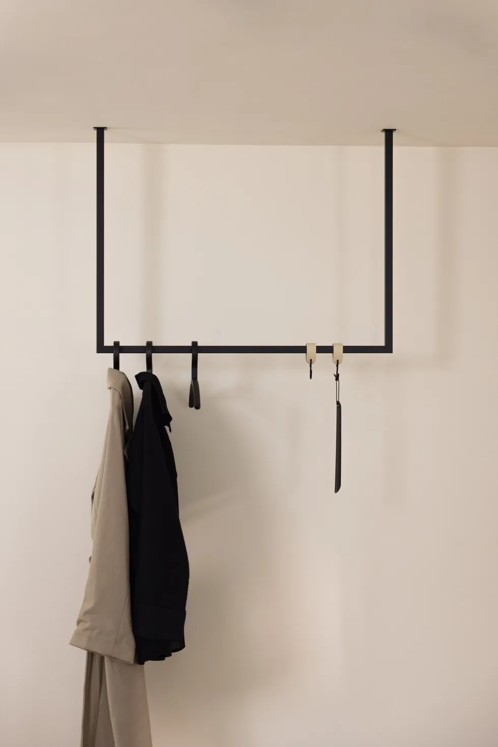Rail à vêtements carré en acier noir 80x60cm Rubi - Metallbude