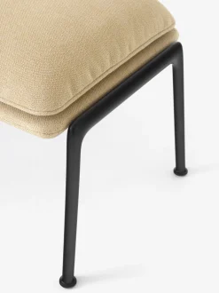 Repose-pieds en tissu marron et acier noir Muno LN20 - &tradition