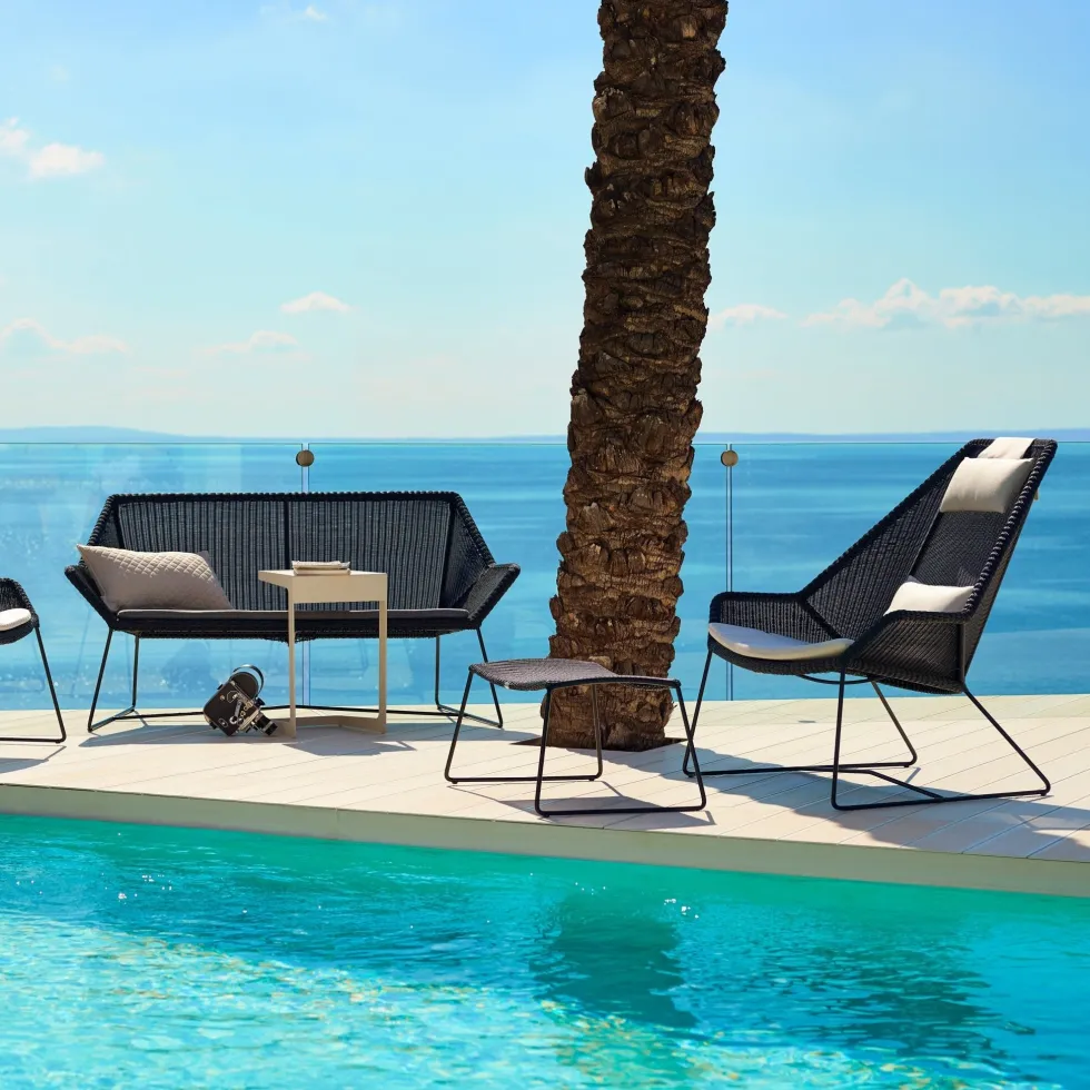 Repose-pieds noir Breeze - Cane-Line