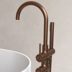 Robinet mitigeur bain-douche sur pied en laiton or rose brossé Corbeau - Kroos