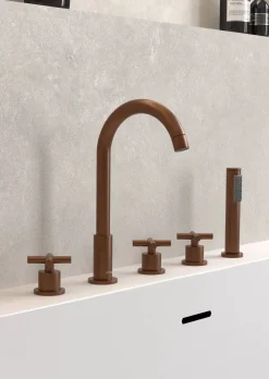 Robinet mélangeur bain-douche 5 trous sur plage en laiton or rose brossé Corbeau - Kroos