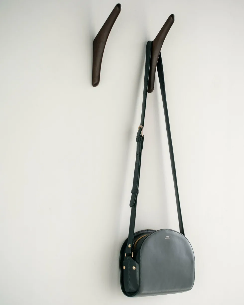 Set de 2 porte-manteaux en acajou massif foncé PI - Ethnicraft Accessories