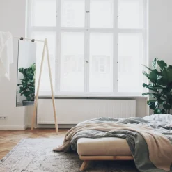 Sommier en bois clair et matelas noir 140x200cm Senza Double latex - Karup Design