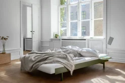 Sommier extensible en acier vert sapin sans lattes 90-180cm et table de chevet - Moebe