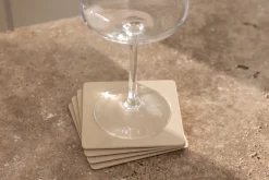 4 sous verres carrés en acier beige cashew 10x2cm Kiva - Metallbude