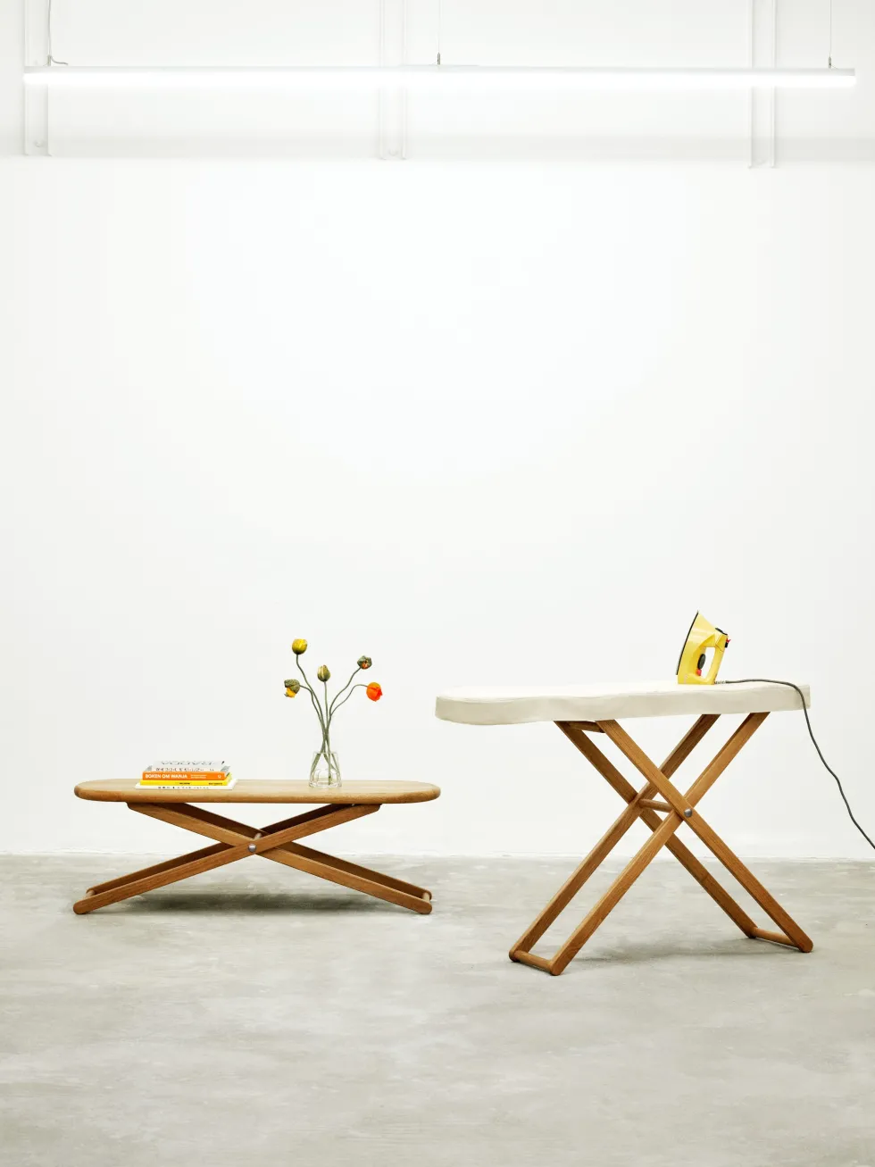 Table basse, console, table à repasser en chêne massif 130x38cm Cinderella - Design House Stockholm