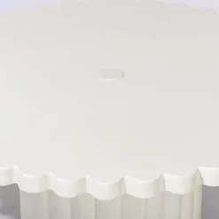 Table basse de jardin ronde en béton blanc antique 95cm Daisy - Business & Pleasure