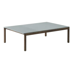 Table basse en grès bleu pâle wavy et chêne foncé 85 x 120 cm Couple - Muuto