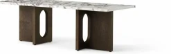 Table basse en marbre blanc et piétement en chêne teinté foncé 120 x 45 cm Androgyne lounge - Audo