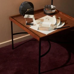 Table basse en noyer et métal doré Unity - AYTM