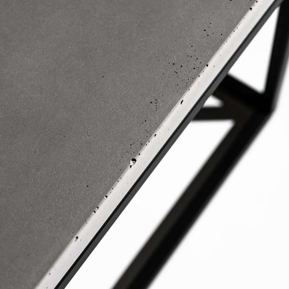 Table basse noire Perspective - Lyon Béton