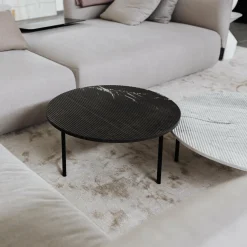 Table basse ronde en marbre noir rainuré 70cm Gruff - Un’common