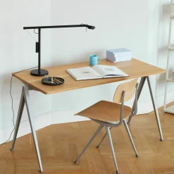 Table 140 cm en chêne massif fumé et acier beige Pyramid 01 - HAY