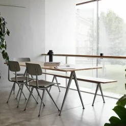 Table 250 cm en chêne massif fumé et acier beige Pyramid 02 - HAY