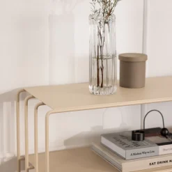 Table console en acier beige cashew 125x30x86cm Ria - Metallbude
