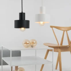 Table d'appoint carré à deux étages blanc en métal Tensio 2 - Custom Form