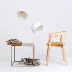 Table d'appoint carré gold en métal Tensio - Custom Form